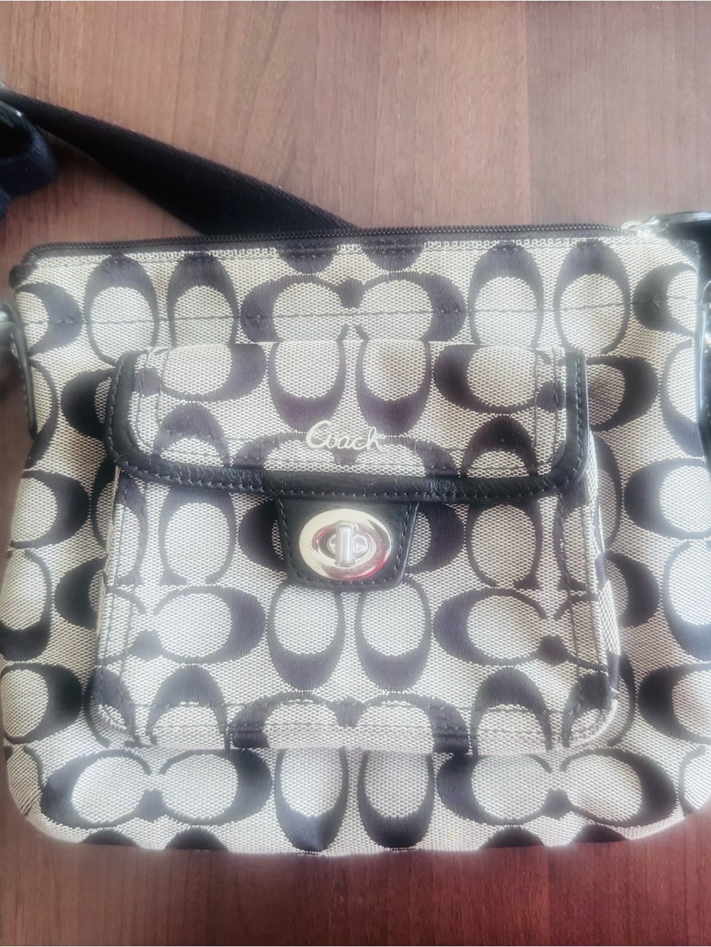Rare Vintage Coach Monogram Canvas Crossbody Bag in Brown and Cream - Picture 3 of 4